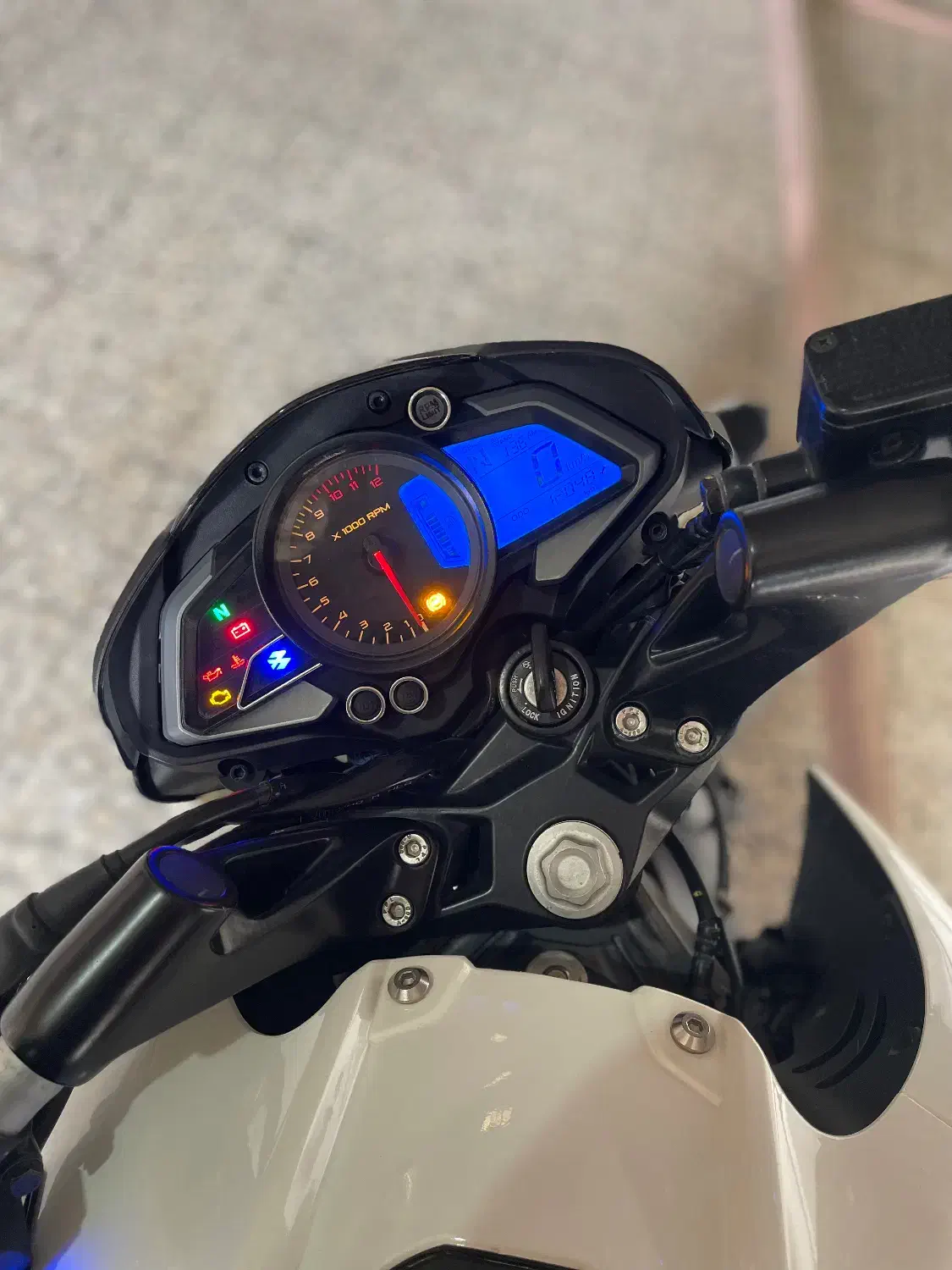 ان اس ۲۰۰|موتورسیکلت|فریدون‌کنار, |دیوار