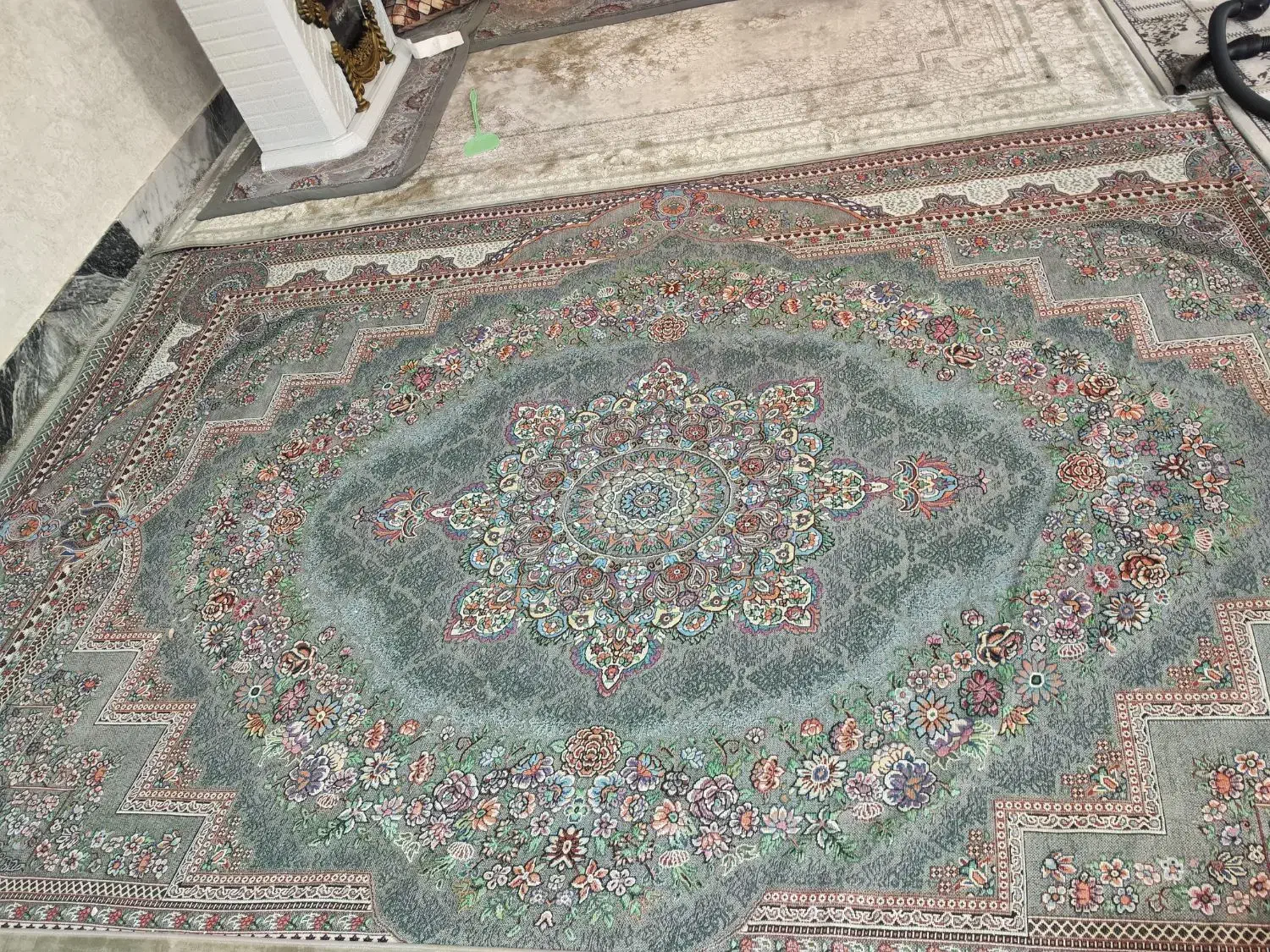 رو فرشی|روفرشی|بروجرد, |دیوار