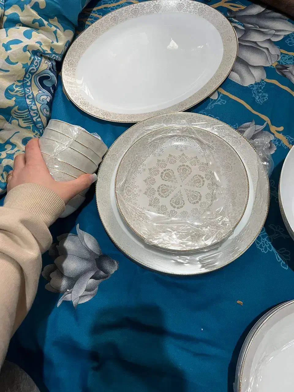 ظروف ارکوپال|ظروف سرو و پذیرایی|رباط‌کریم, رباط‌کریم|دیوار