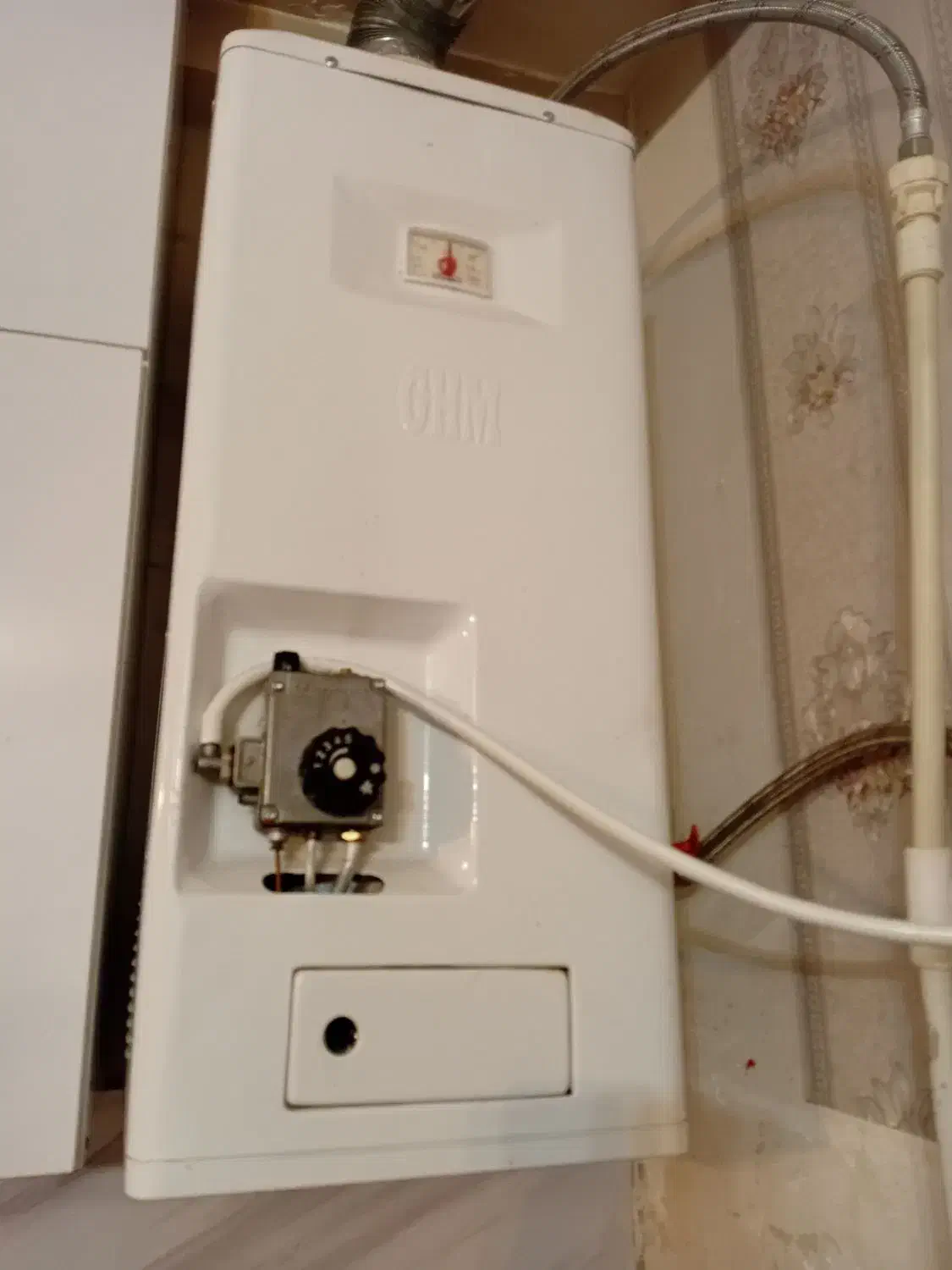 آبگرمکن دیواری مخزن دار|آبگرمکن، پکیج، شوفاژ|کرج, شهرک فهمیده|دیوار