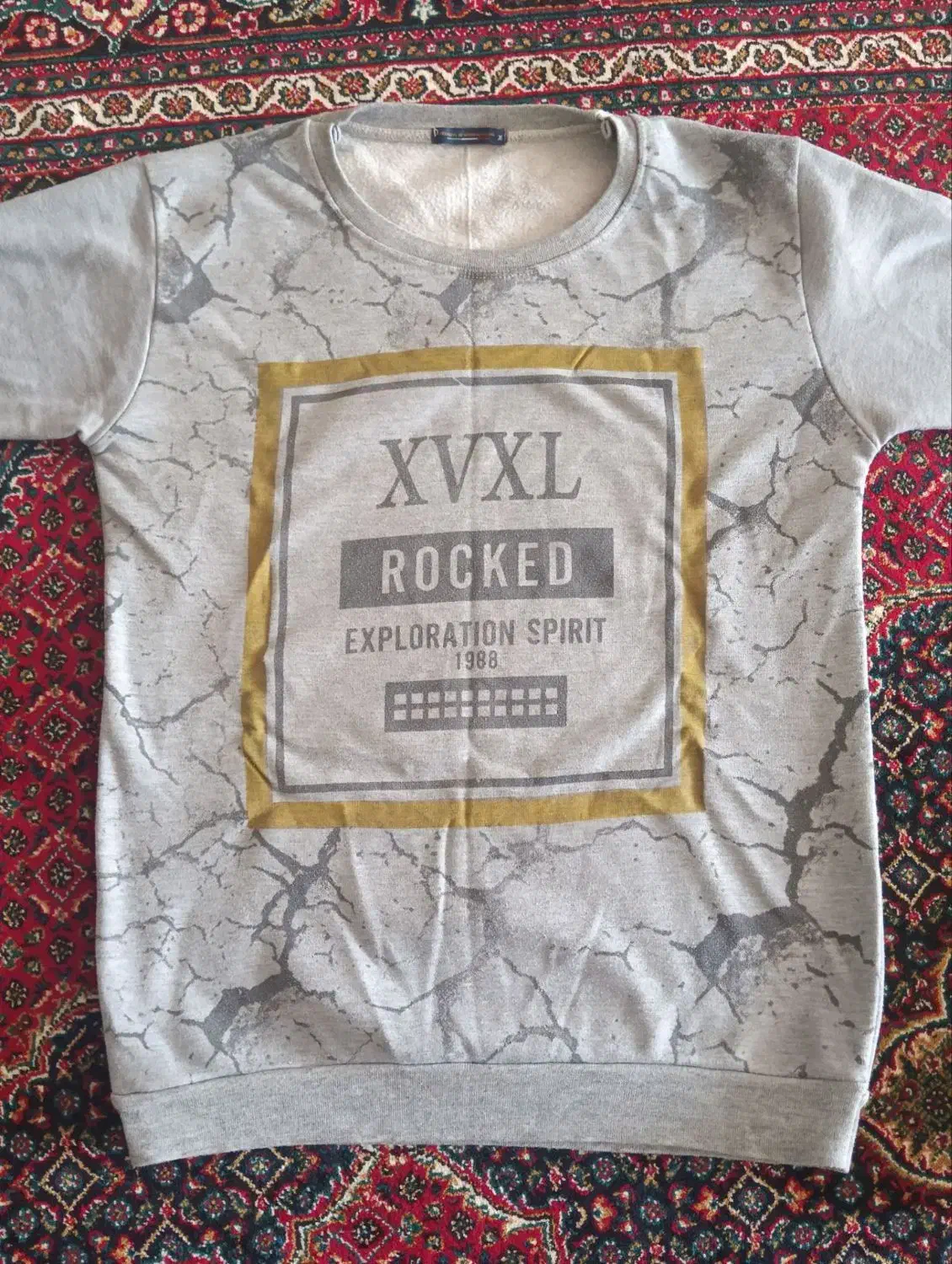 لباس بچگانه|لباس|دهگلان, |دیوار