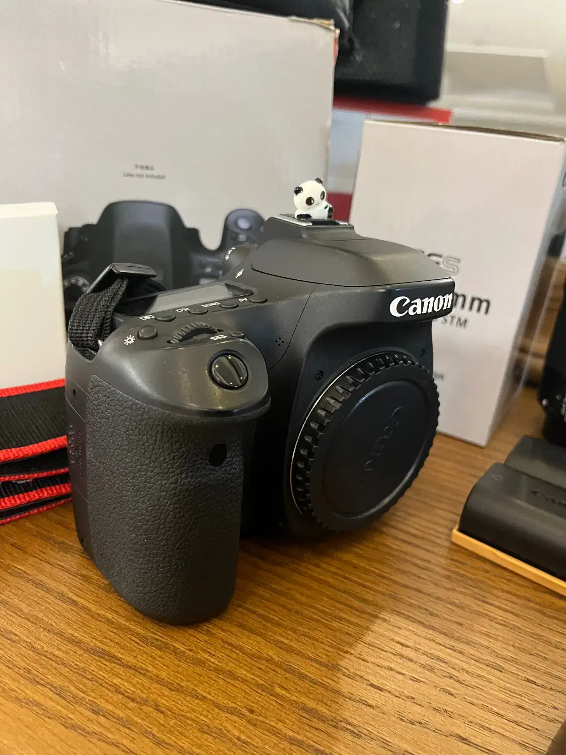 دوربین عکاسی Canon Eos 80d /18-135 نو|دوربین عکاسی و فیلم‌برداری|تهران, کیانشهر|دیوار