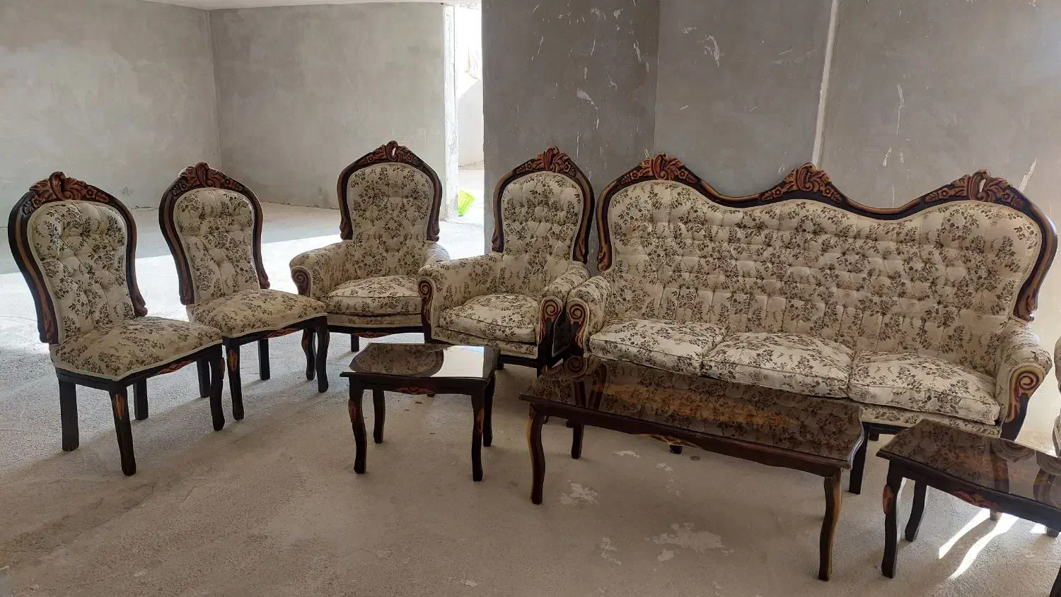 مبل سلطنتی|مبلمان خانگی و میز عسلی|شیروان (خراسان), |دیوار