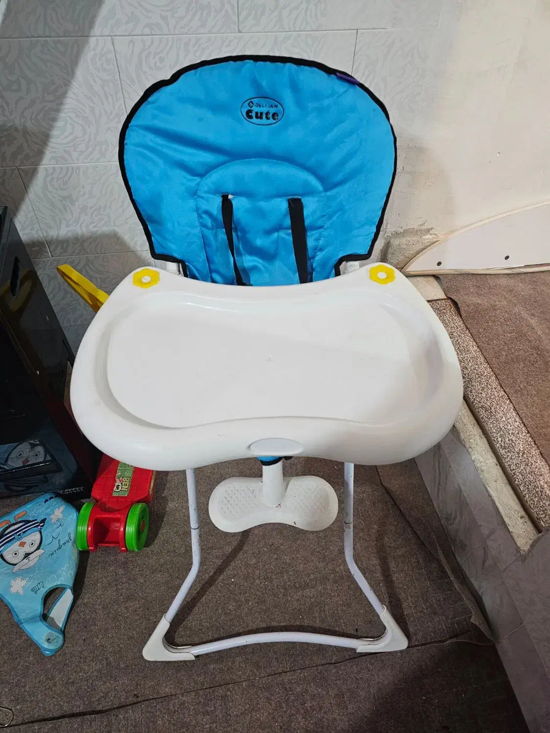 صندلی غذای کودک و صندلی راک کودک یا گهواره ای|تخت و صندلی بچه|کرمانشاه, |دیوار