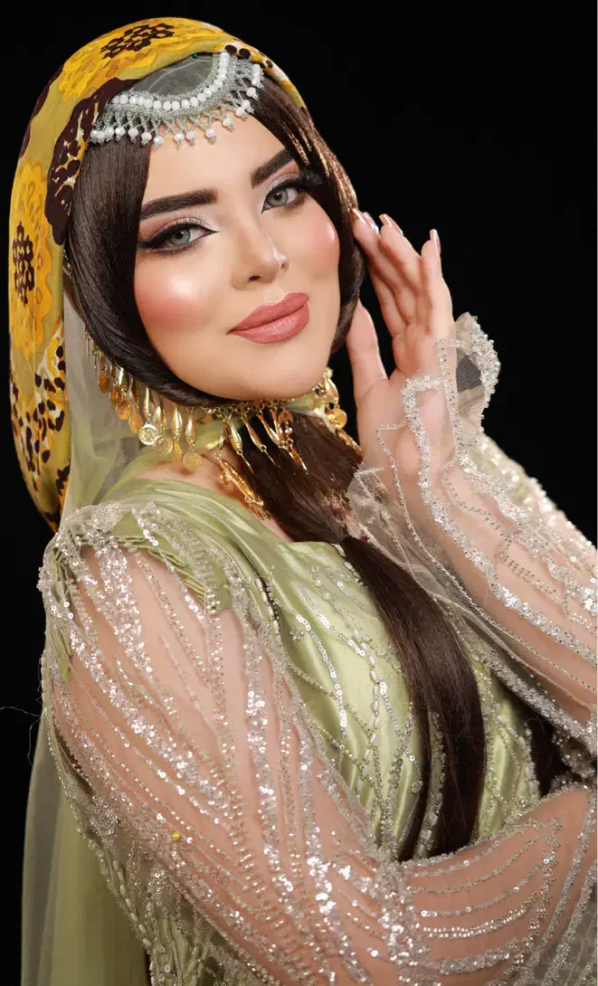 میکاپ وزلف محلی (شنیون )|خدمات آرایشگری و زیبایی|شیراز, فرگاز|دیوار
