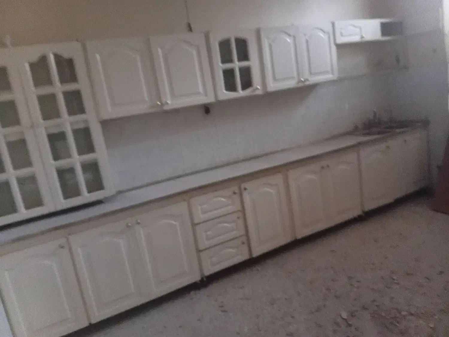 کابینت در حد نو با قیمت مناسب به فروش میرسد|مصالح و تجهیزات ساختمان|آبپخش, |دیوار