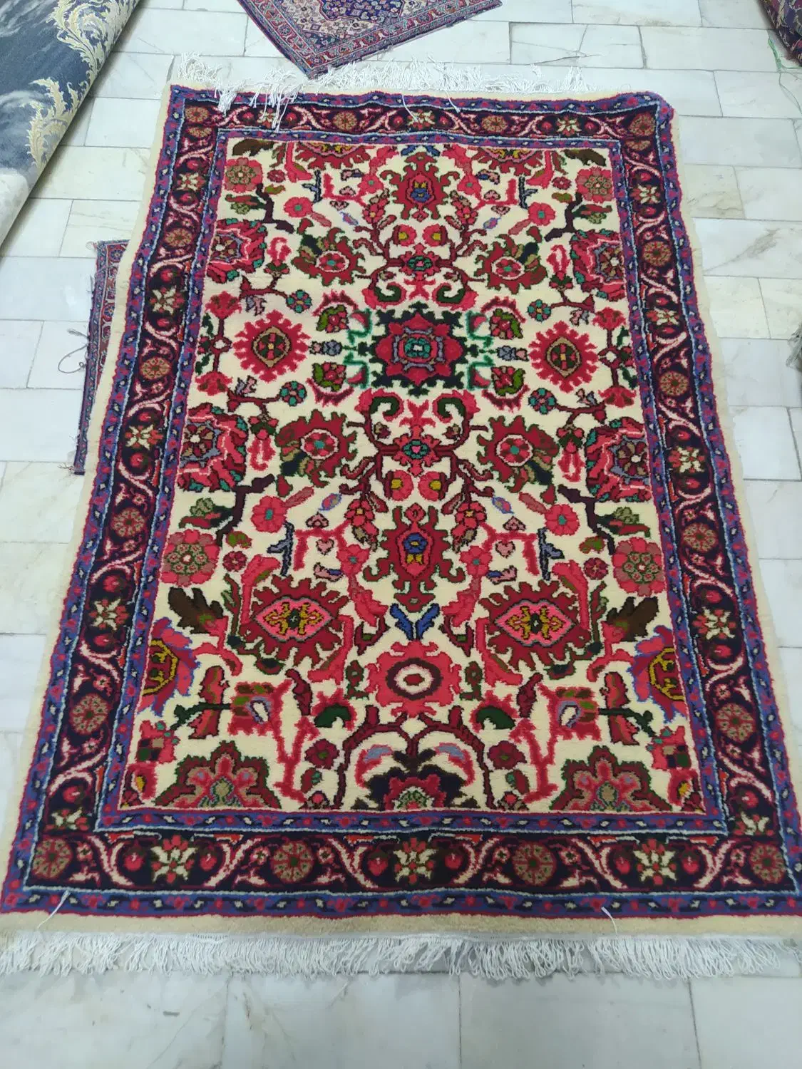 زرع ونیم چهارچنگ کسب|فرش|ملایر, |دیوار