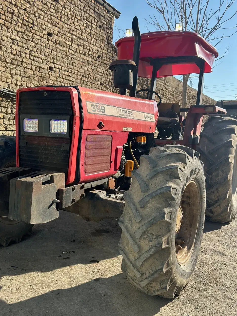 شخم زدن و انجام کلیه ی کارهای تراکتوری|خدمات باغبانی و درختکاری|کرج, خرمدشت|دیوار