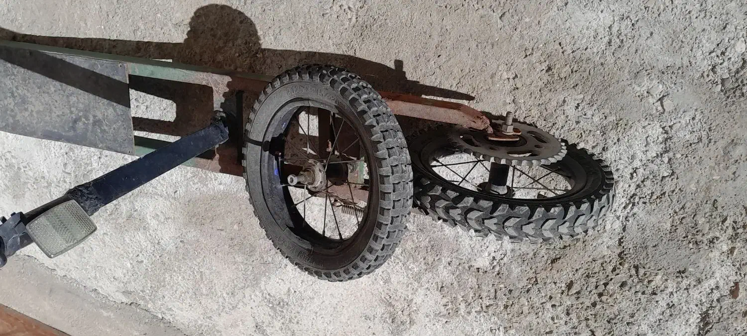 ۲ جفت لاستیک کامل دوچرخه ۱۲|دوچرخه، اسکیت، اسکوتر|کبودرآهنگ, |دیوار