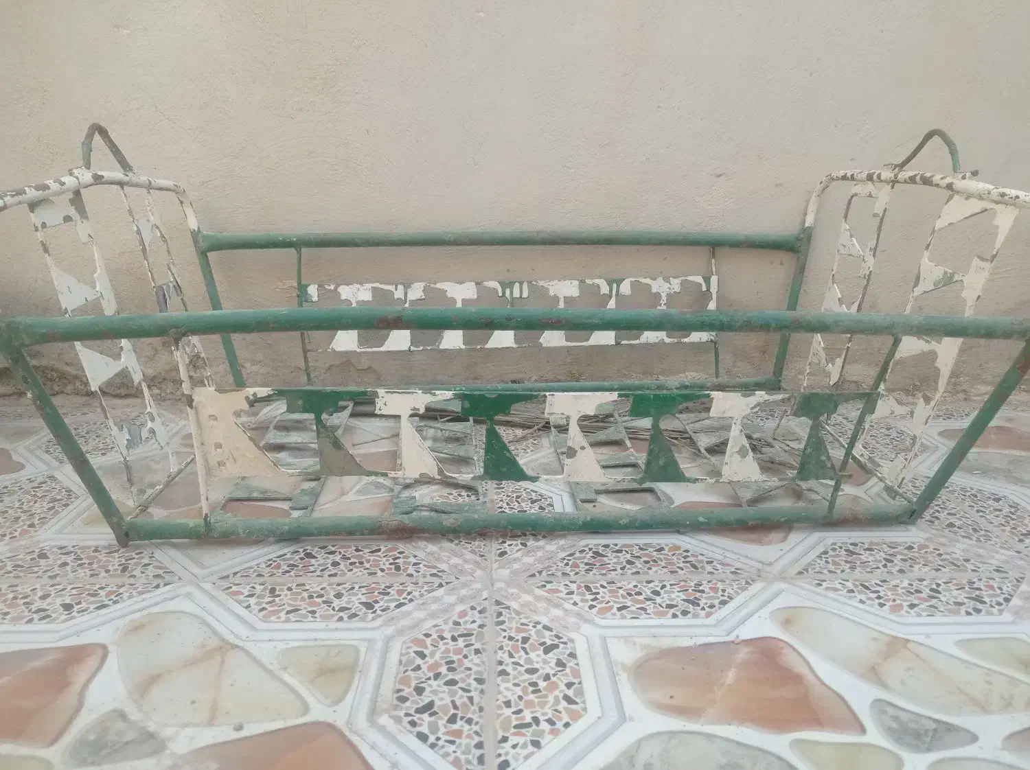 فروش گهواره یا همان حیلو خودمان|تخت و سرویس خواب|آبپخش, |دیوار