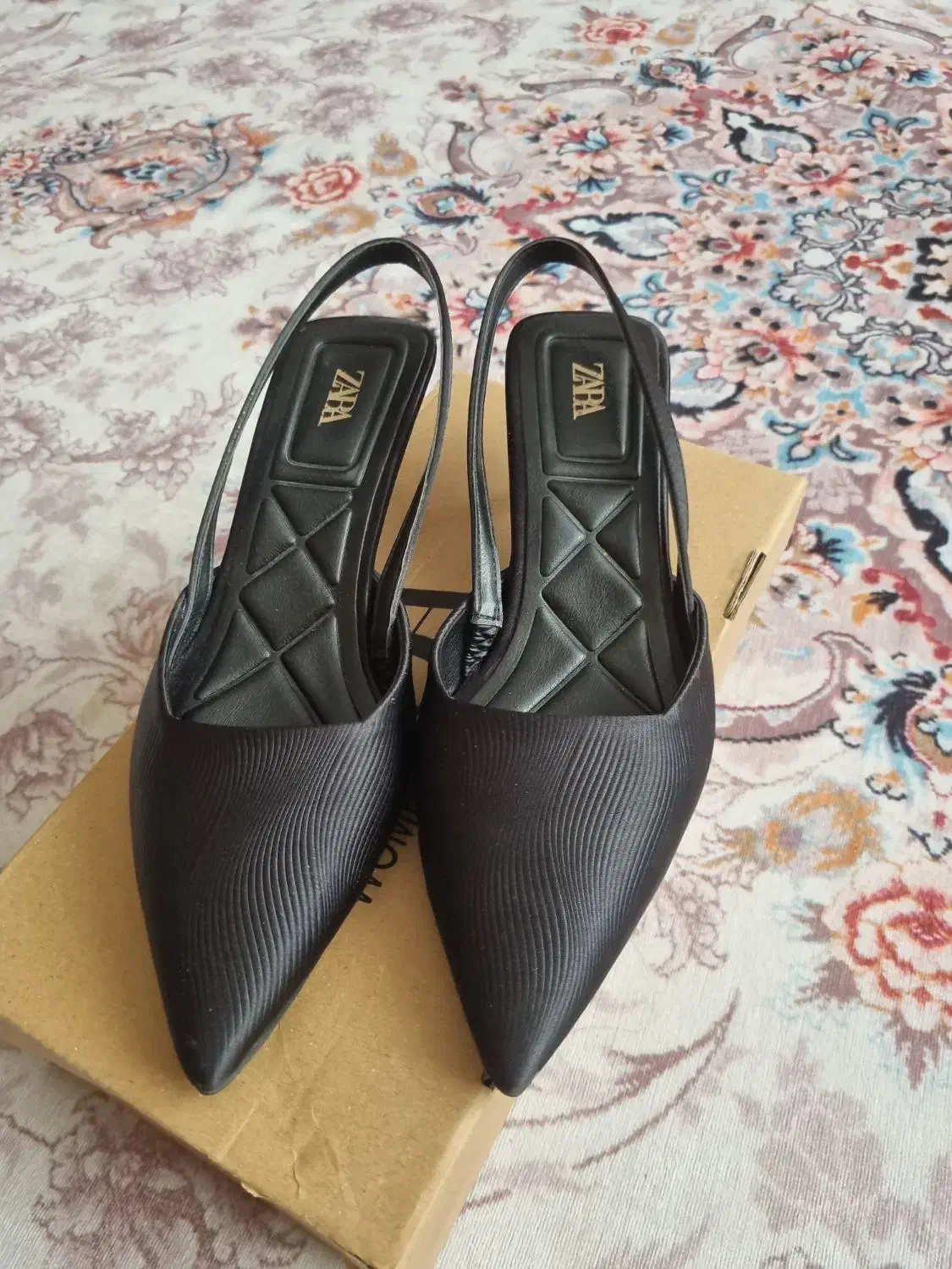 کفش مجلسی زنانه|کیف، کفش، کمربند|کرج, کارخانه قند|دیوار