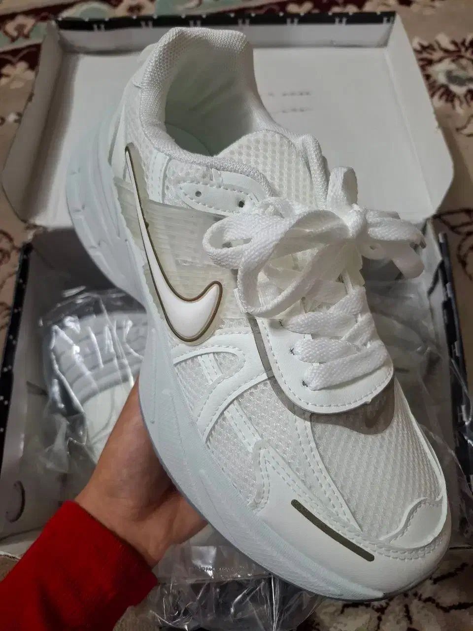 کفش نایک وی تو کی سفید|کیف، کفش، کمربند|سمنان, |دیوار