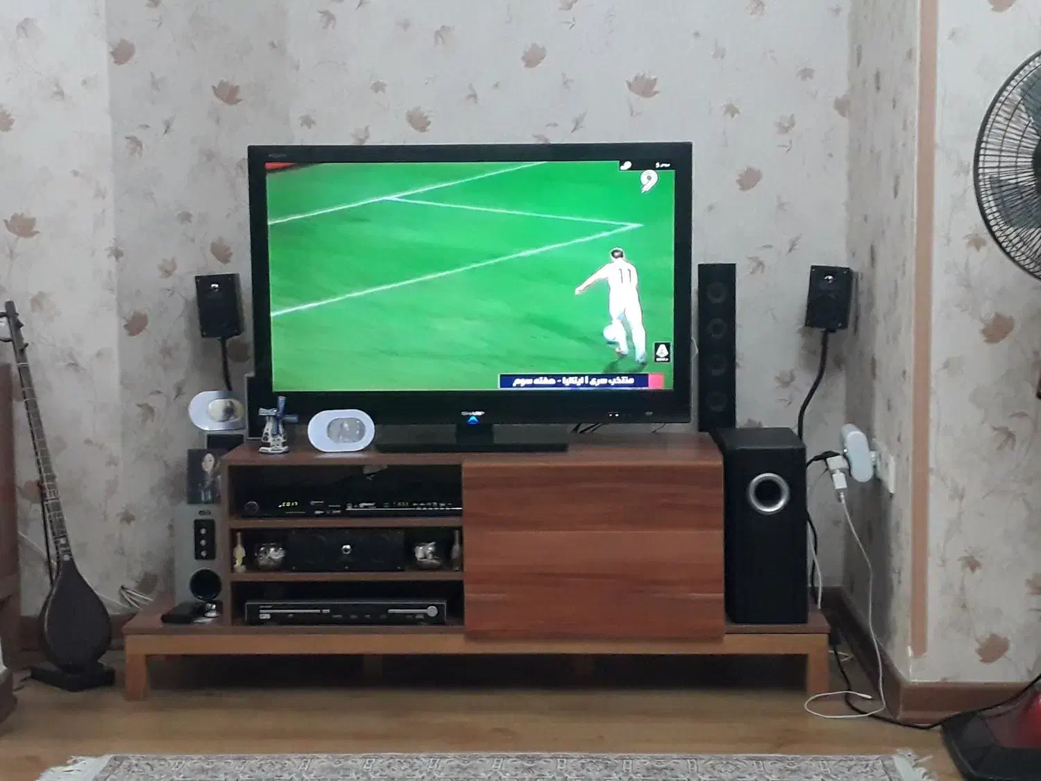 تلویزیون ۴۲ اینچ شارپ AQuos + سینمای خانگی|تلویزیون و پروژکتور|رشت, گلسار|دیوار