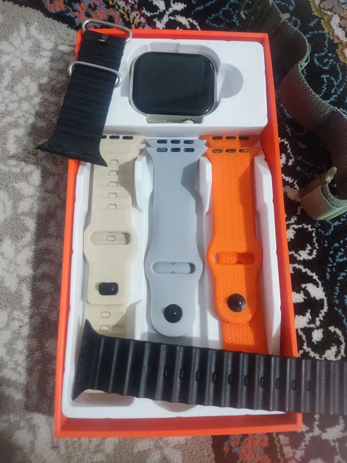 ساعت هوشمند نو|ساعت|اصفهان, عطار نیشابوری|دیوار