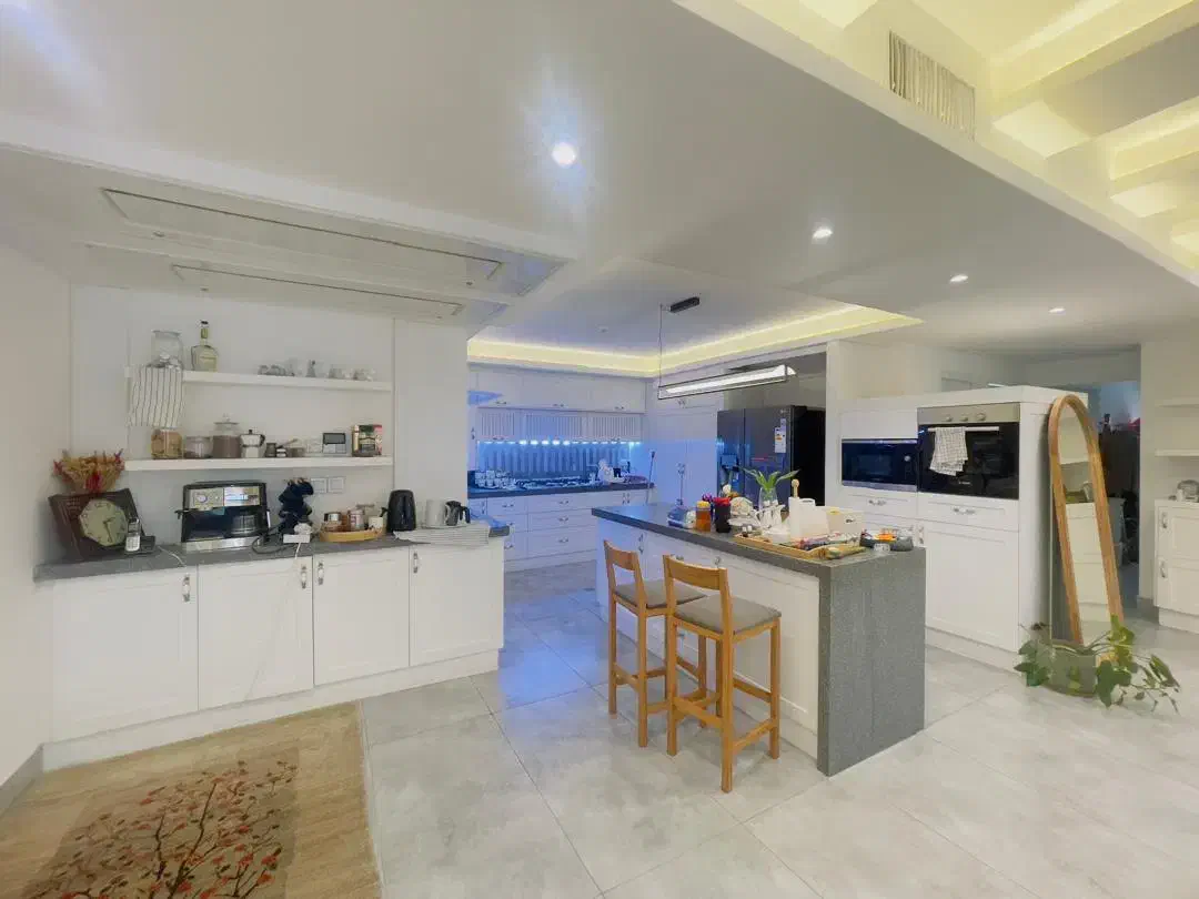 آپارتمان سه خواب جنوبی جمهوری|فروش آپارتمان|شیراز, کوهسار|دیوار