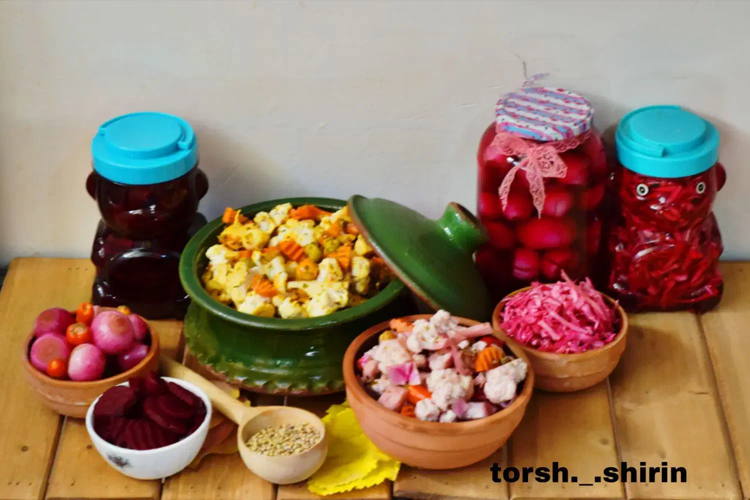 انواع ترشی خانگی|خوردنی و آشامیدنی|کرج, مصباح|دیوار