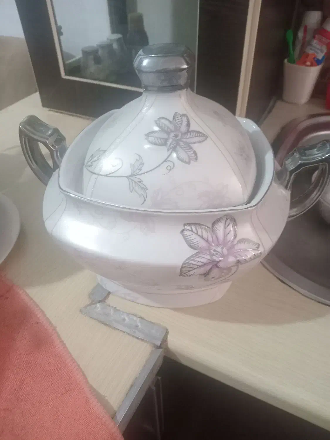 ظرف سوپ خوری آلمانی|ظروف سرو و پذیرایی|رشت, پل تالشان|دیوار