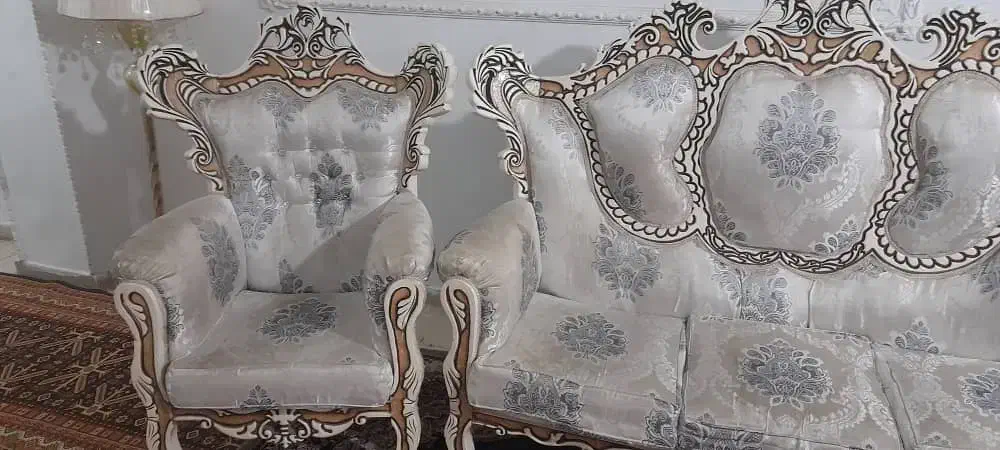 یه دست مبل ۷نفره سلطنتی|مبلمان خانگی و میز عسلی|محمدشهر, همایون ویلا|دیوار