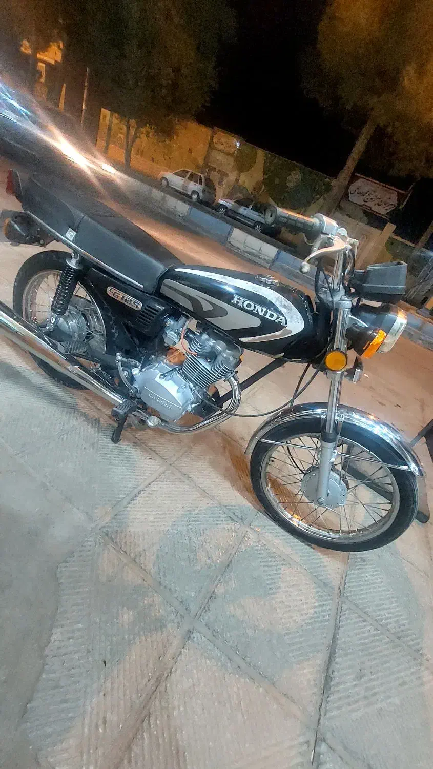 هندا۱۲۵ سیلندربزرگ۵دنده خیلی تمیزوپرشتاب|موتورسیکلت|میبد, |دیوار