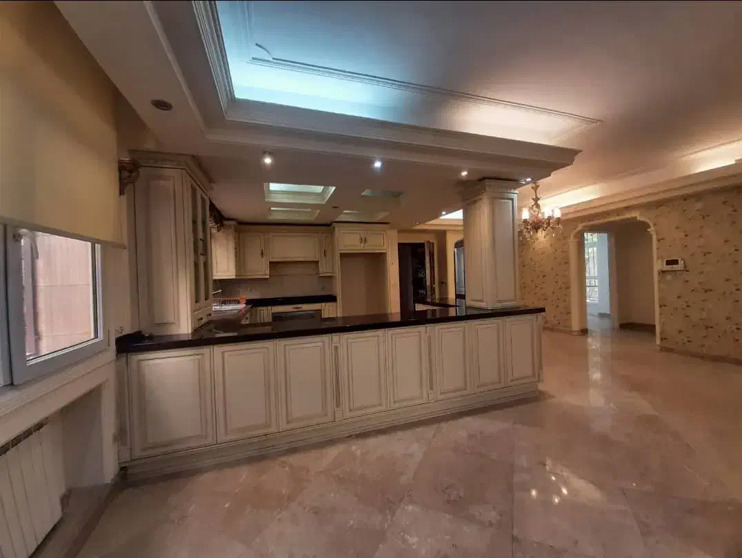 ۱۳۰ متر/ تکواحدی /نور و نقشه بی نظیر