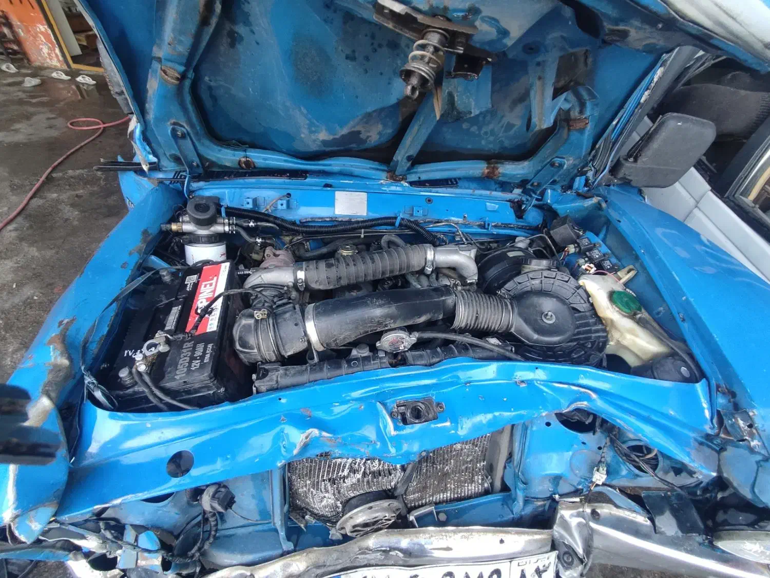 تصادفی نیسان دیزل مدل89..ماهی 1800لیتر سوخت|خودرو سواری و وانت|شیراز, محمدیه|دیوار