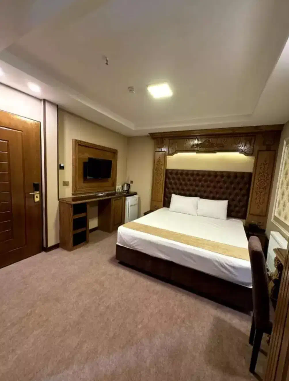 تور ویژه مشهد با قیمت استثنایی|تور و چارتر|قم, دورشهر|دیوار