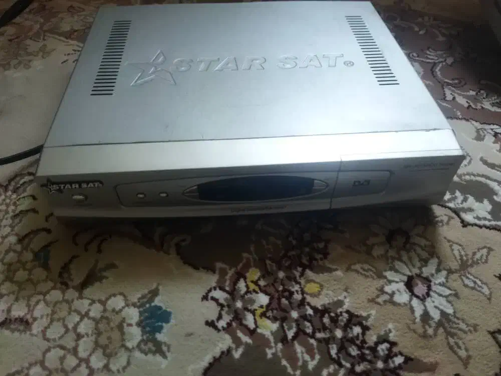 تلویزیون ۳۲ اینچ سامسونگ کره ای و گیرنده دیجیتال|تلویزیون و پروژکتور|تهران, جهاد|دیوار