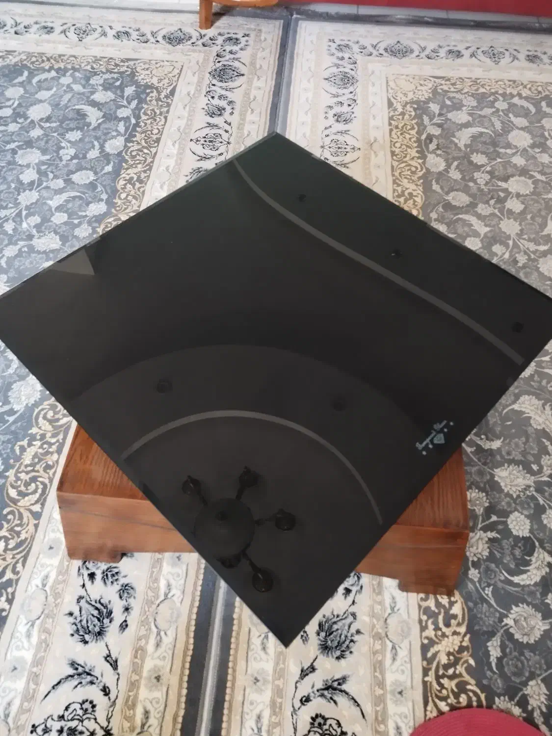 میز با ۳ عدد گل میز|مبلمان خانگی و میز عسلی|شاهین‌شهر, عطار|دیوار