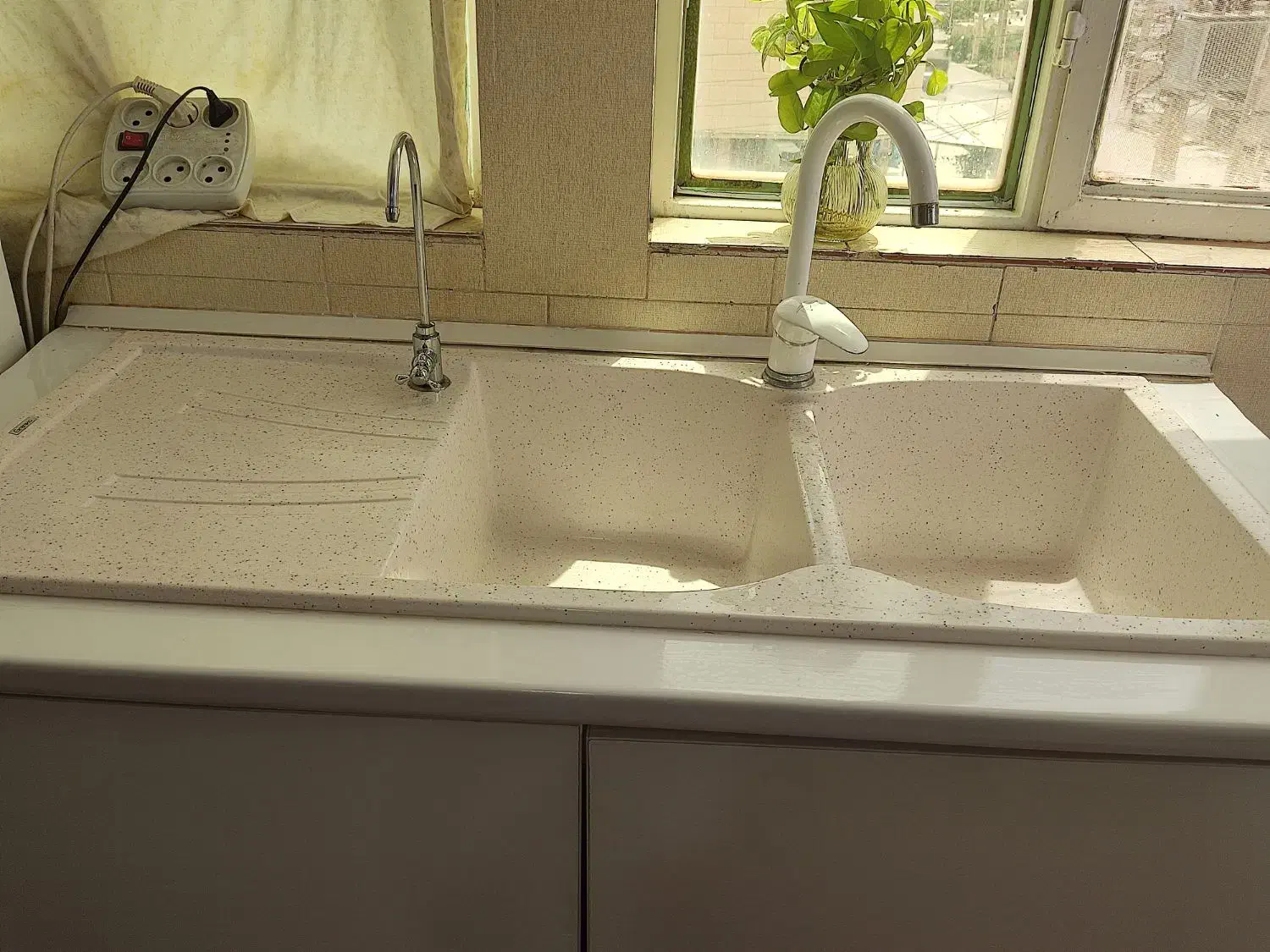 سینک گرانیتی گرانیکو همراه با شیرآلات|مصالح و تجهیزات ساختمان|دوگنبدان, |دیوار