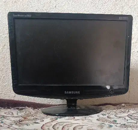مانیتور مارک سامسونگ|قطعات و لوازم جانبی رایانه|شیراز, دارالرحمه|دیوار