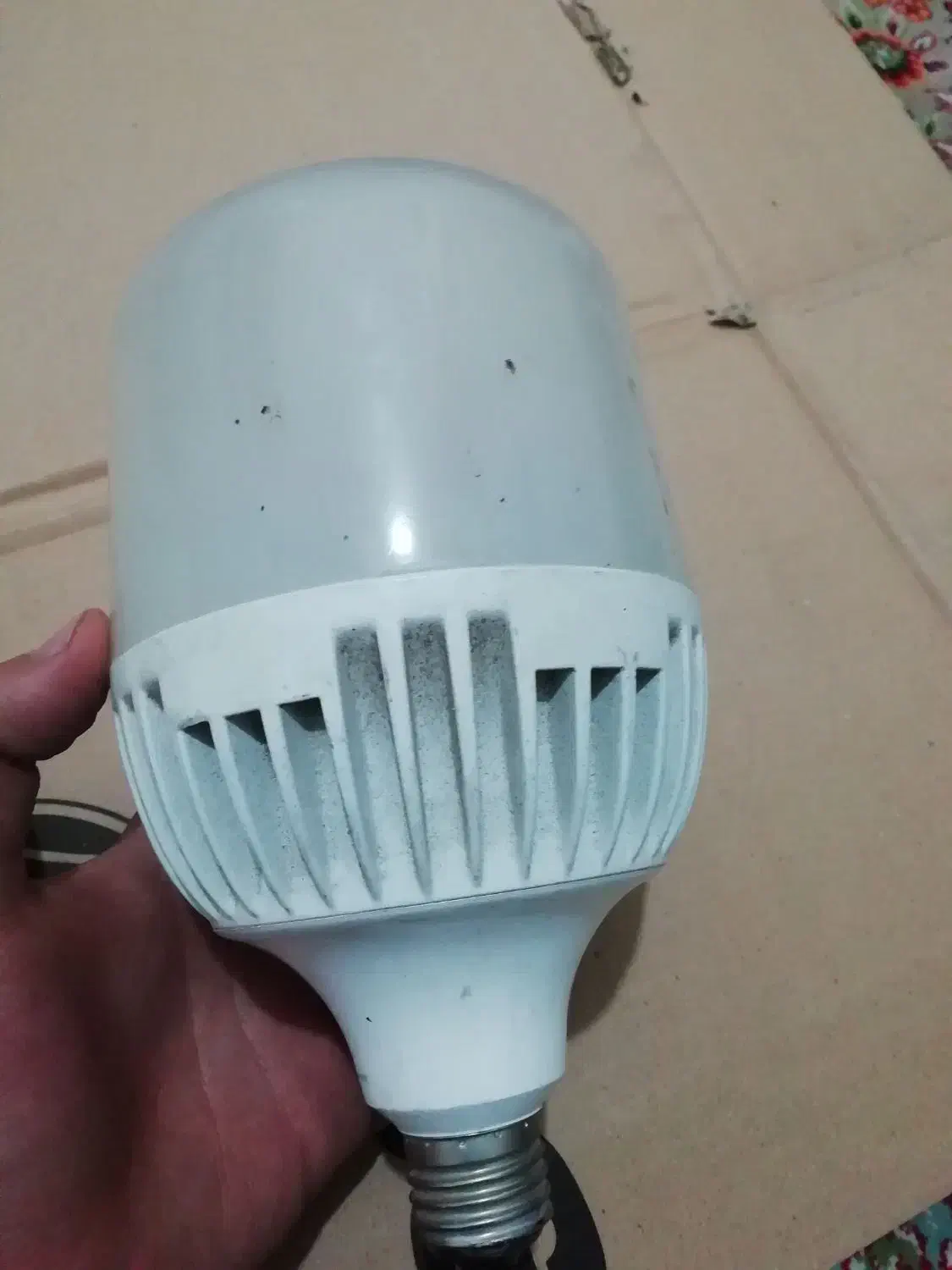 لامپ ال ای دی زرد 2 عدد|لامپ و چراغ|محمدشهر, محمدشهر|دیوار