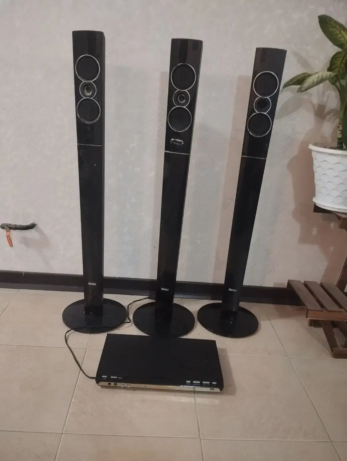 دستگاه DVDمارشال وچرخ خیاطی برقی|پخشکننده DVD و ویدیو|مبارکه, |دیوار