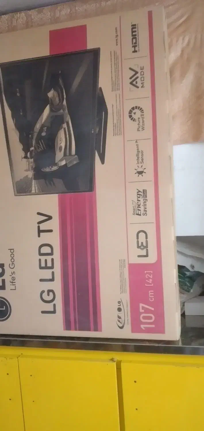 تلویزیون LED سالم ۴۲ اینج|تلویزیون و پروژکتور|زنجان, |دیوار