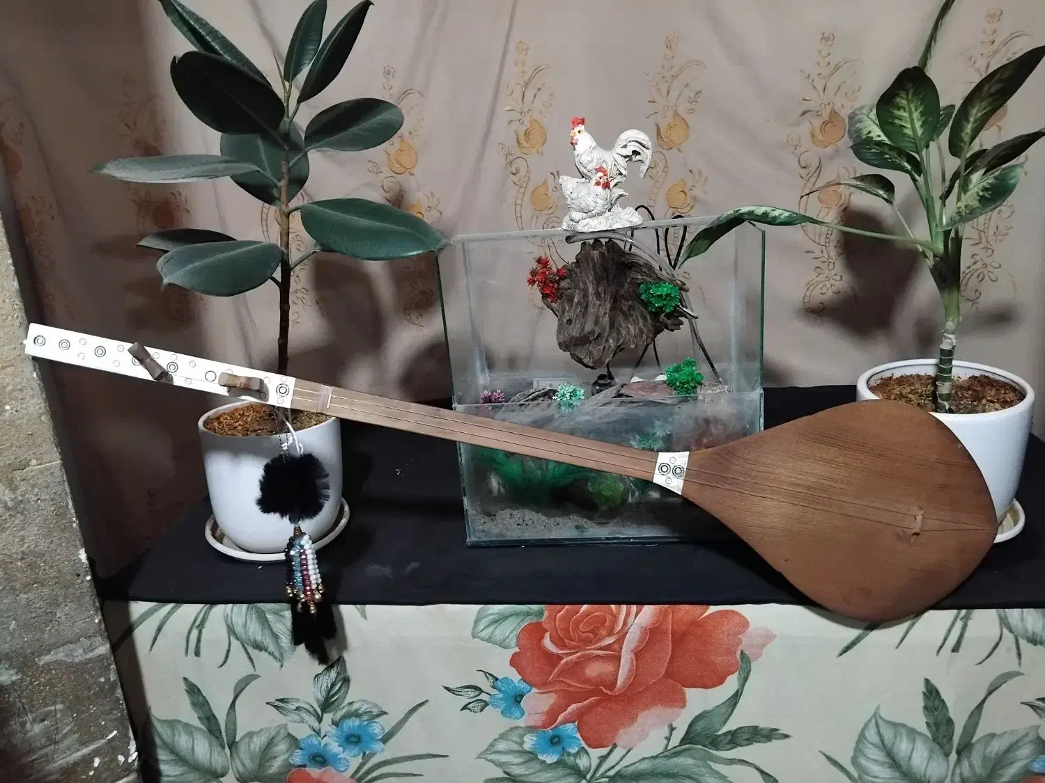 دمبوره|سازهای سنتی|قم, یزدان‌شهر|دیوار