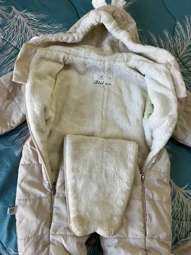 لباس های نوزادی و بچگانه کاملا نو و تمیز|کفش و لباس بچه|هشتگرد, فاز ۱ مهستان|دیوار