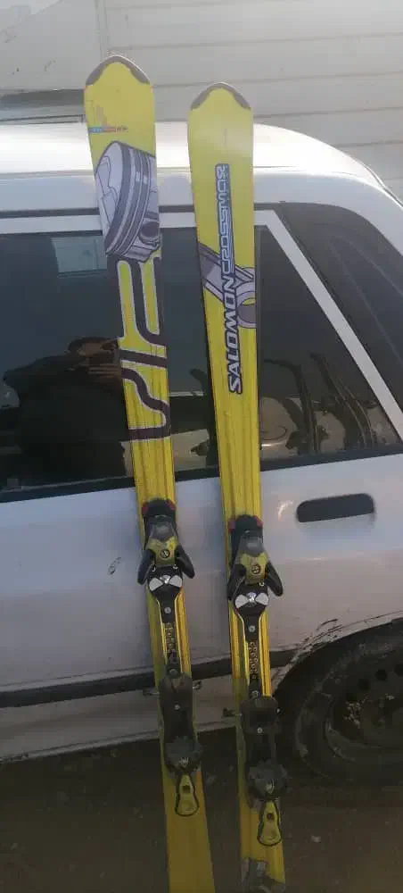 چوب اسکی|ورزش‌های زمستانی|سیلوانه, |دیوار