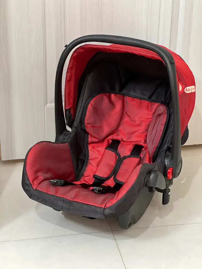 کریر نوزادی|کالسکه و لوازم جانبی|گلبهار, شهر جدید گلبهار|دیوار