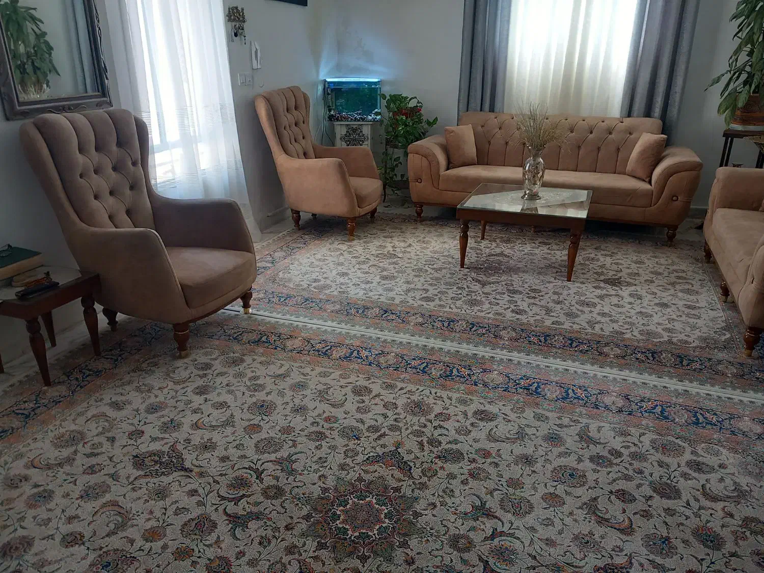 مبل راحتی ۷ نفره در حد نو فروشی|مبلمان خانگی و میز عسلی|باغستان, |دیوار