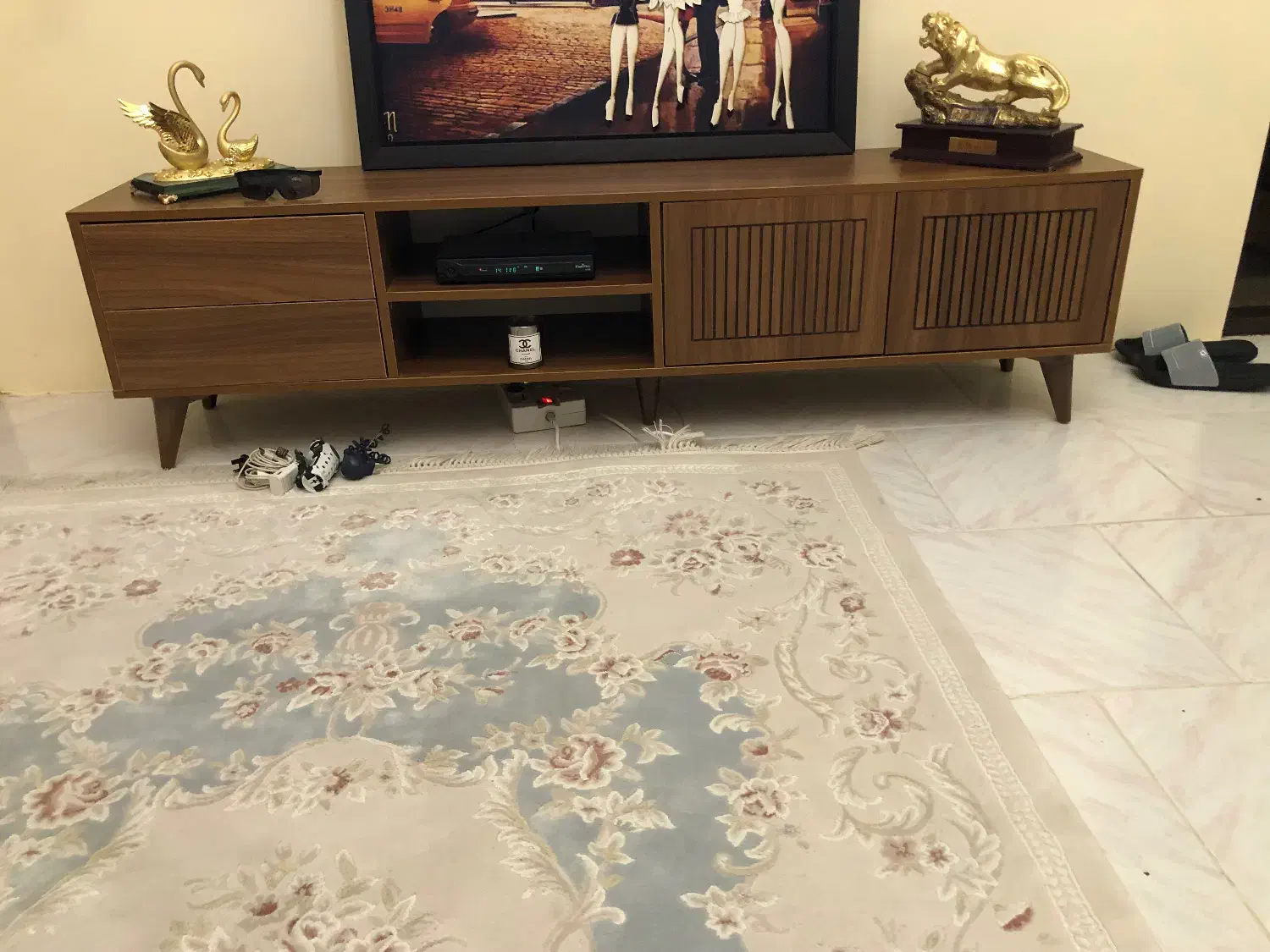 میز تی وی نونو|میز تلویزیون|کلاردشت, |دیوار