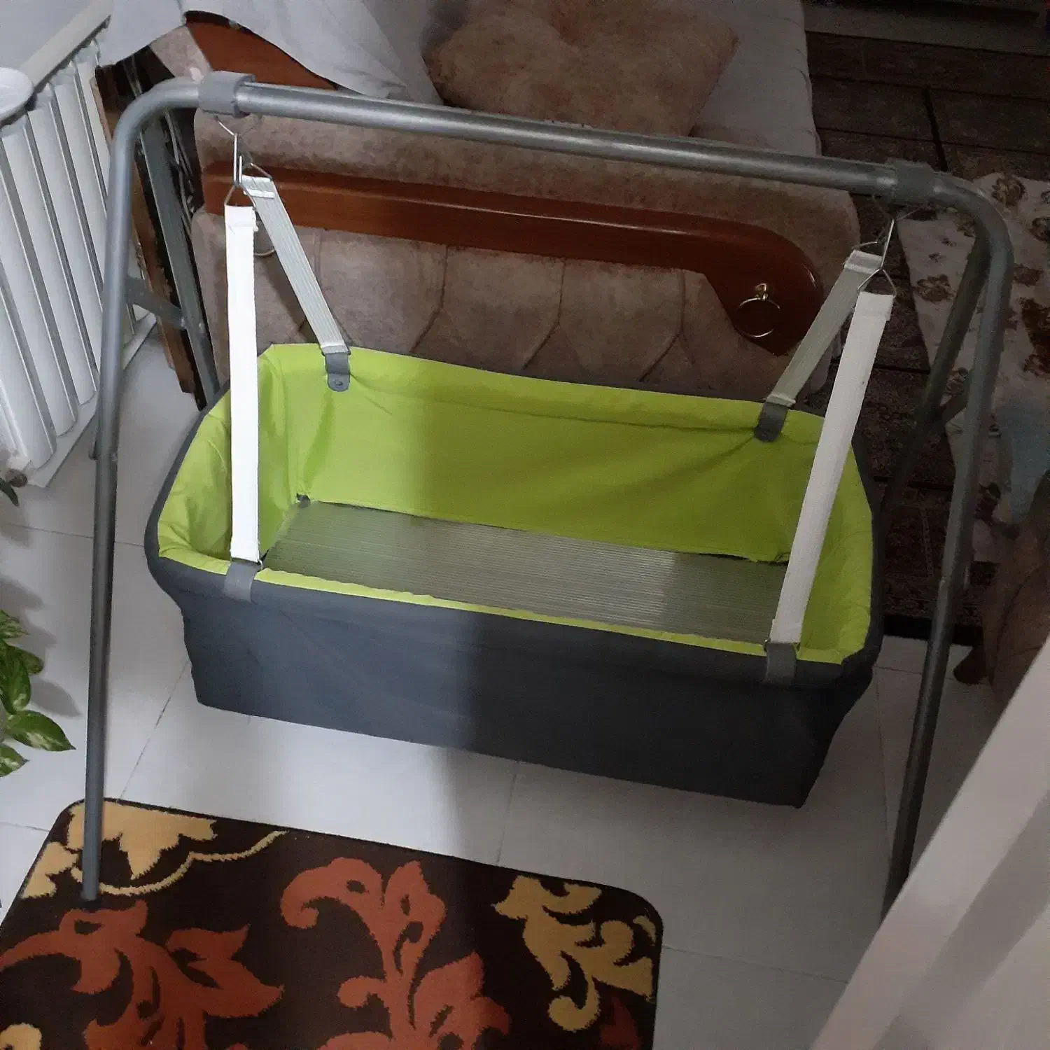 گهواره و روروئک|کالسکه و لوازم جانبی|هشتگرد, فاز ۷ مهستان|دیوار