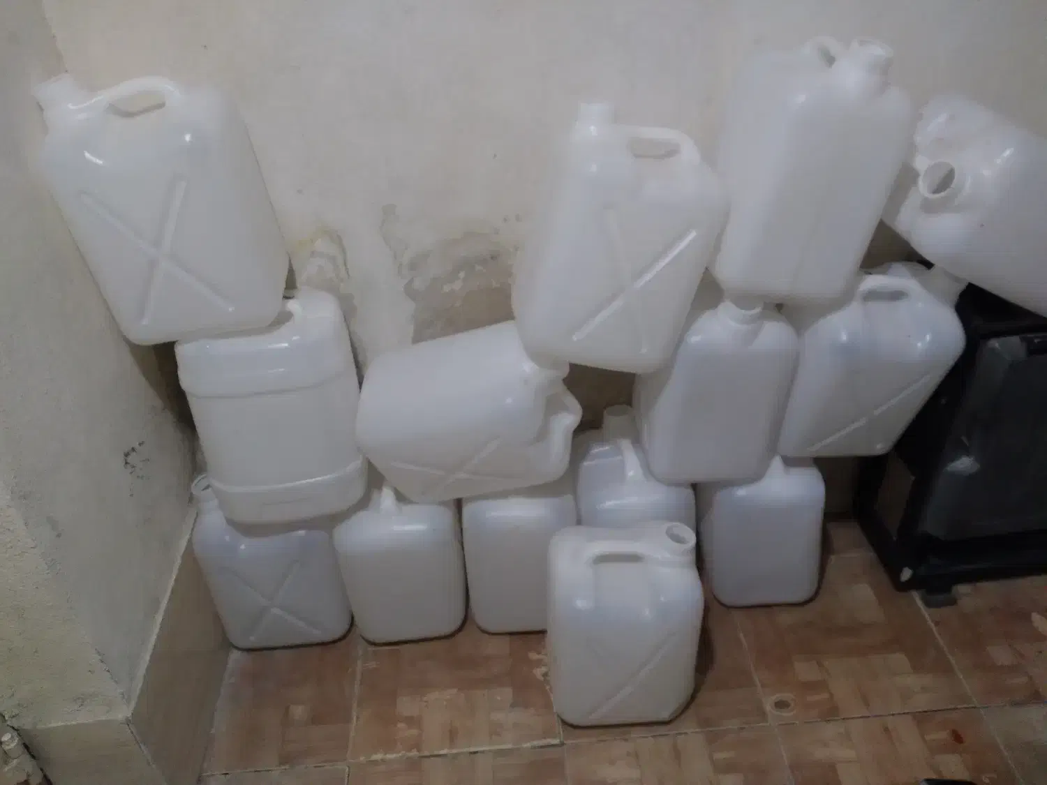 سطل زباله وبشکه|ظروف نگهدارنده، پلاستیکی، یکبارمصرف|کازرون, |دیوار