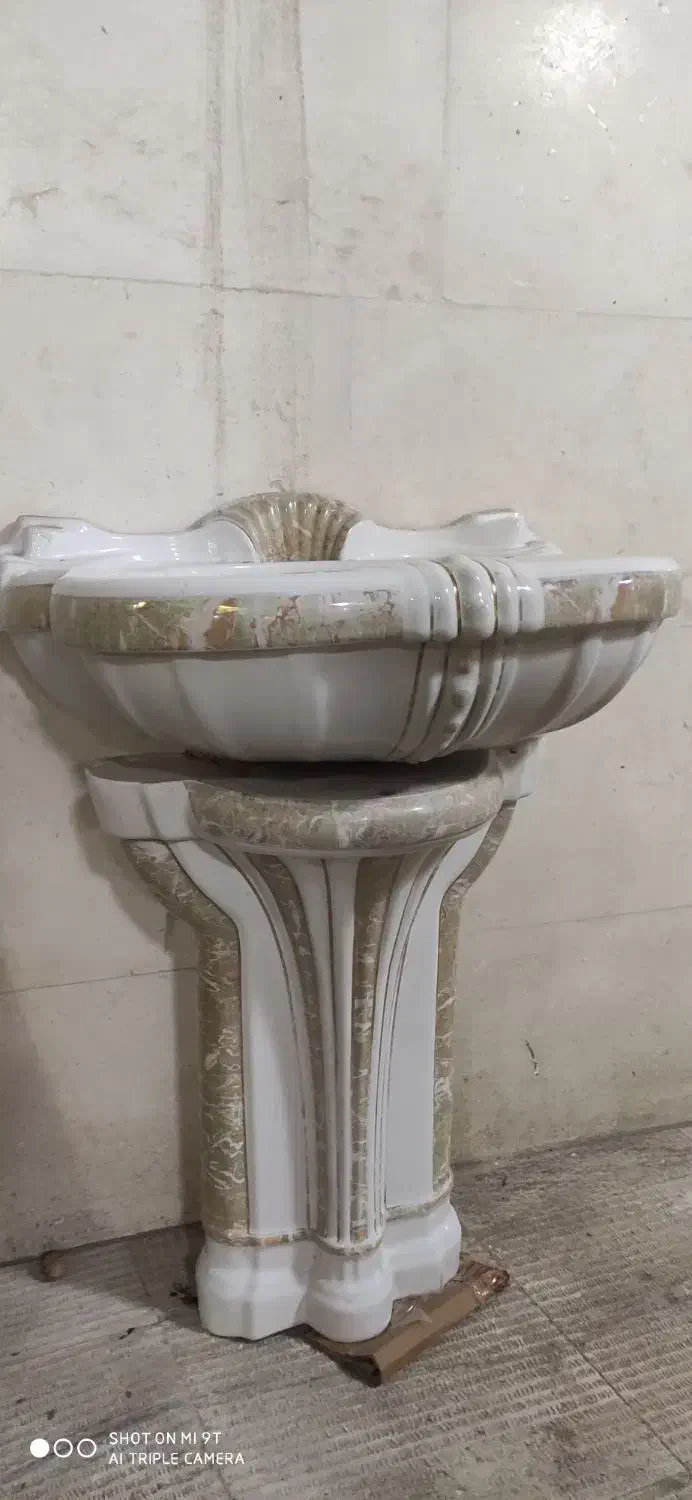 روشویی چینی دست دوم|لوازم سرویس بهداشتی|اردبیل, |دیوار