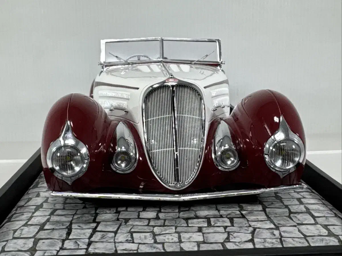 ماکت ماشین ۱/۱۸ delahay 135 از minichams|کلکسیون و سرگرمی|تهران, فلسطین (میدان انقلاب)|دیوار