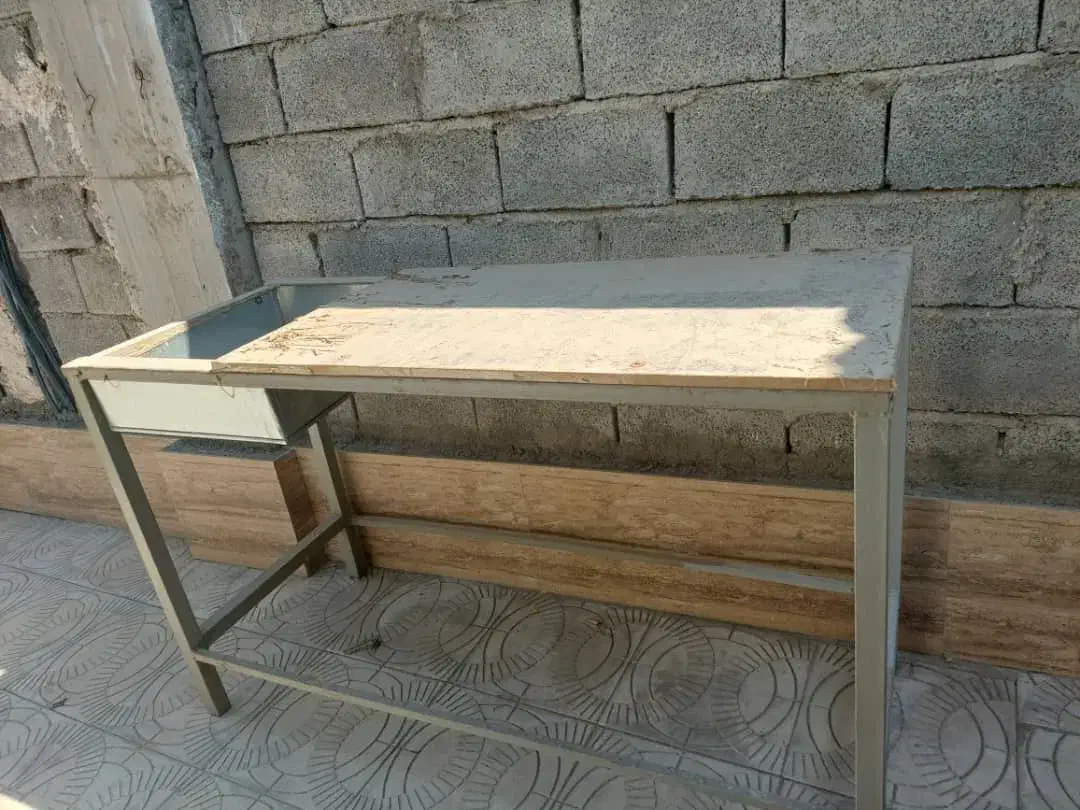 میز فلزی|دفتر کار|جیرفت, |دیوار