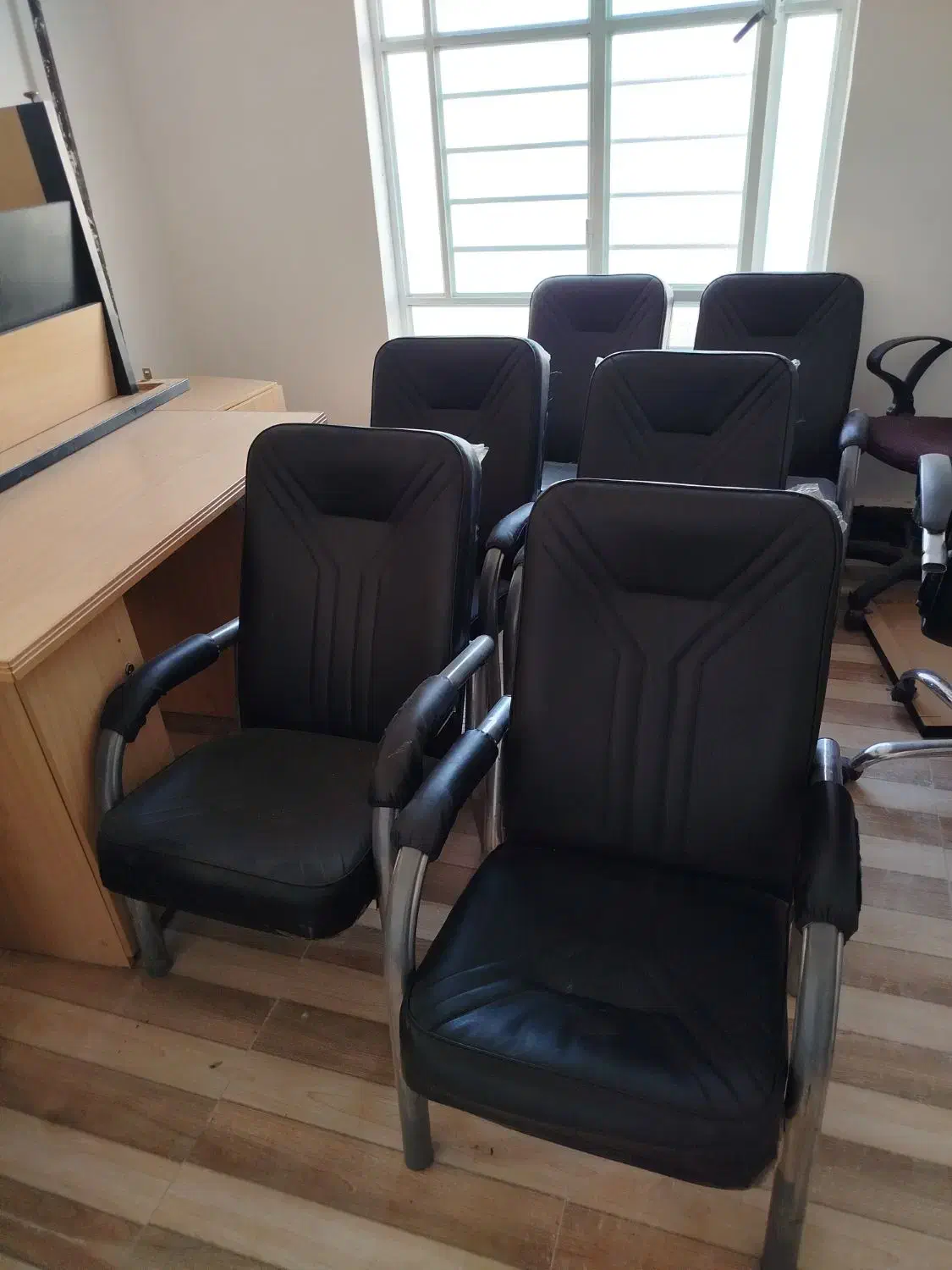 میز صندلی اداری مناسب ادارات و سالن ها|دفتر کار|خرم‌آباد, |دیوار