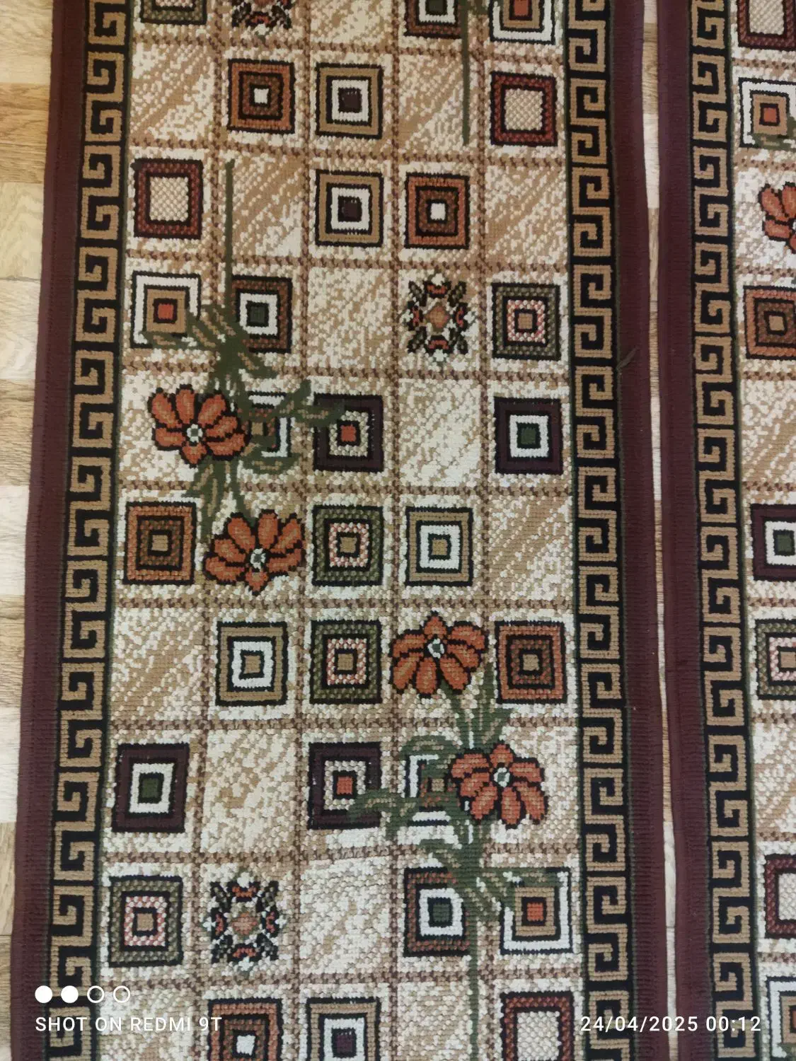 فرش نه متری کناره|فرش|قرچک, میرزائی شمالی|دیوار