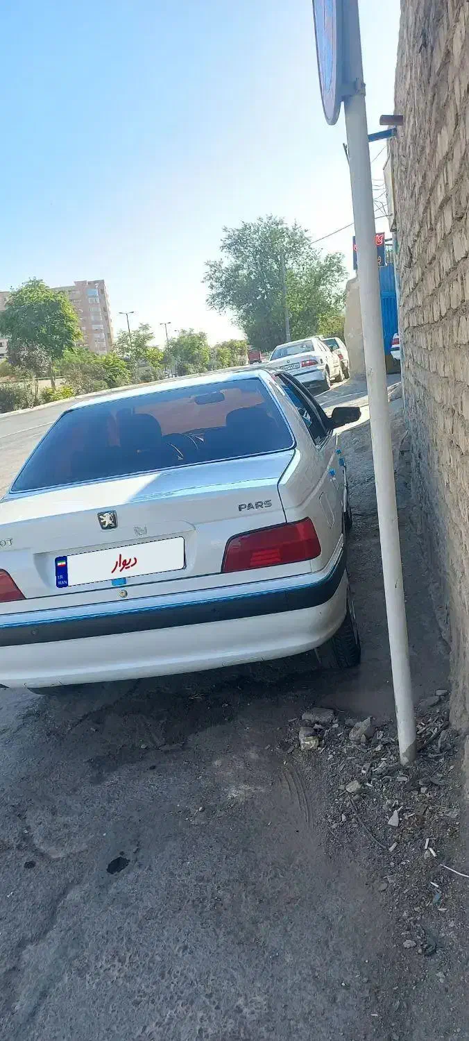 پژوپارس ۱۴۰۰ سال|خودرو سواری و وانت|اصفهان, باغ دریاچه|دیوار