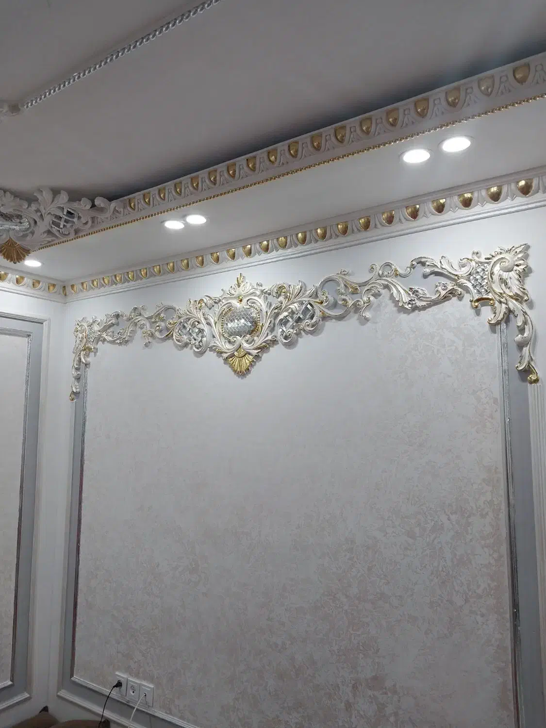 گچبری رنگنقاشی پتینه کناف تعمیرات بازسازی کلی|خدمات پیشه و مهارت|میناب, |دیوار