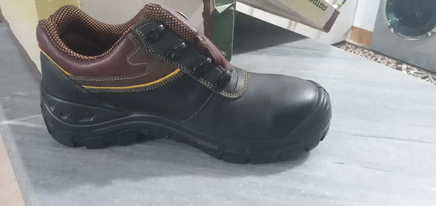 پوتین نو ایمنی|کیف، کفش، کمربند|ارومیه, |دیوار