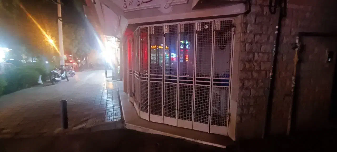 مغازه تجاری ۲۰ متری دونبش پاخور عالی|اجارهٔ مغازه و غرفه|اصفهان, پوریای ولی|دیوار